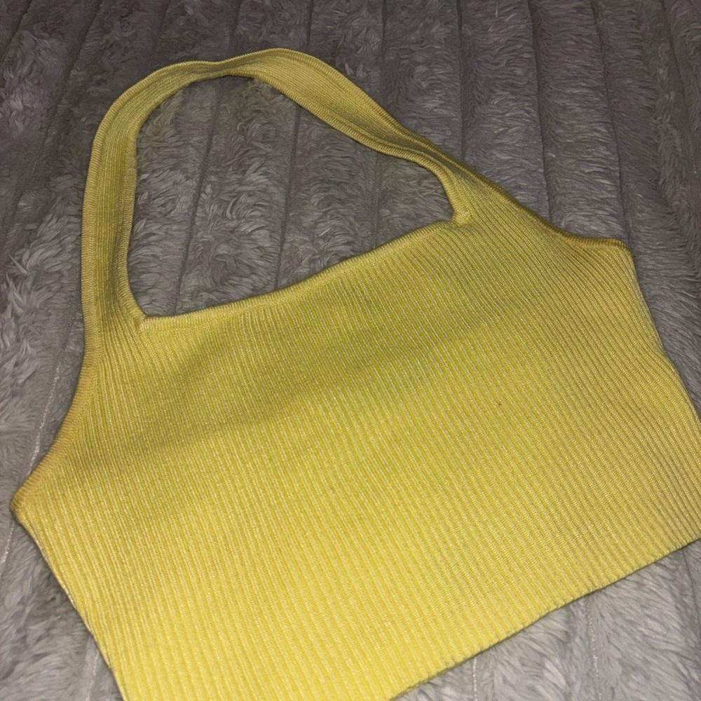 Yellow Ribbed Halter Top ⭐️